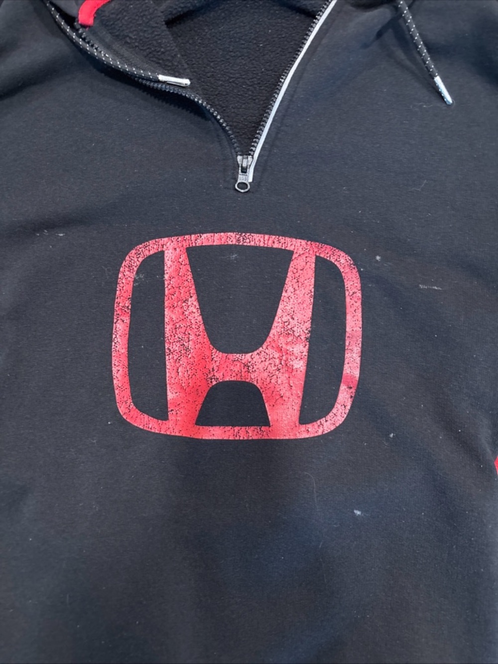 Honda Men’s Black & Red Pullover Hoodie Sweater - Picture 3 of 9